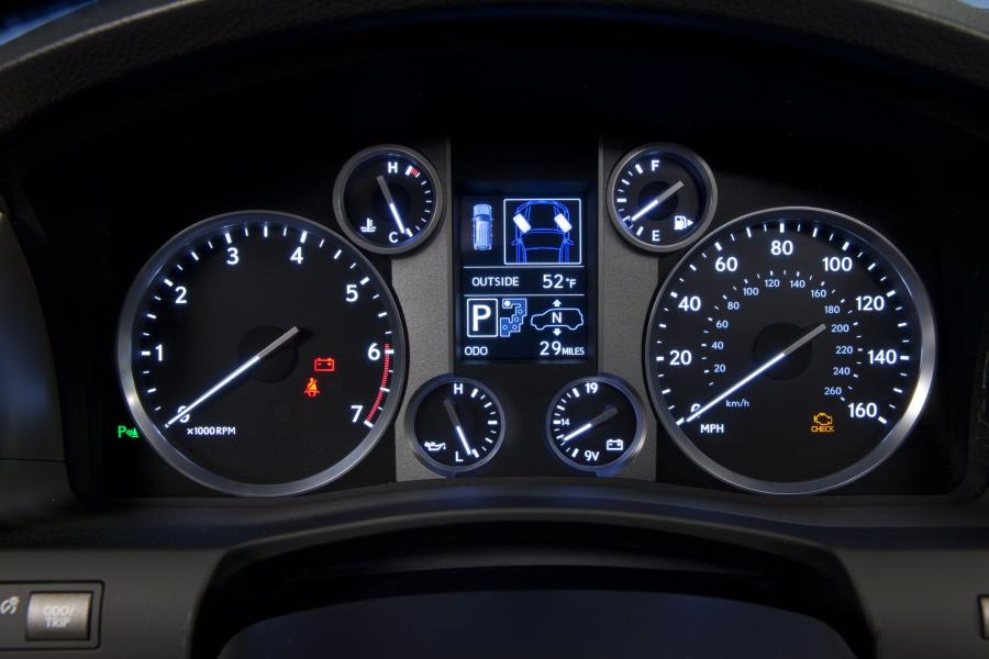  Lexus LX570 2012 года  (фото 21 из 53)